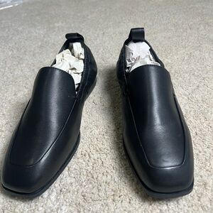 Ainsley Women's Classic Black Loafers
